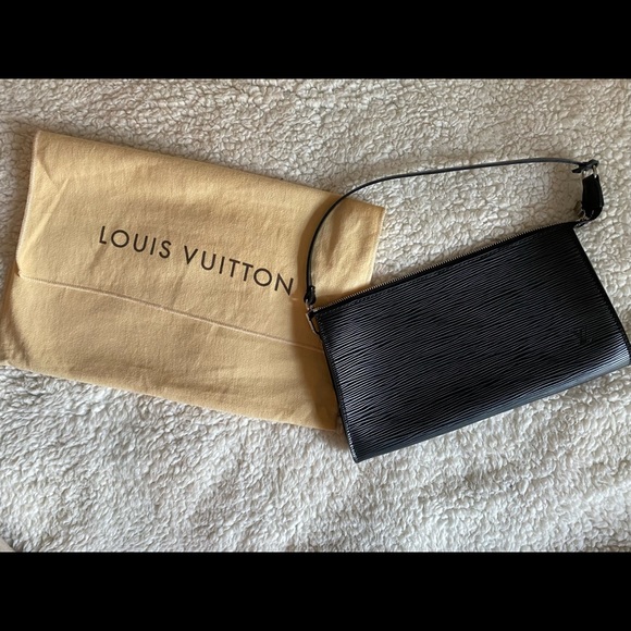 Louis Vuitton small pouch grained Epi leather - Picture 3 of 9